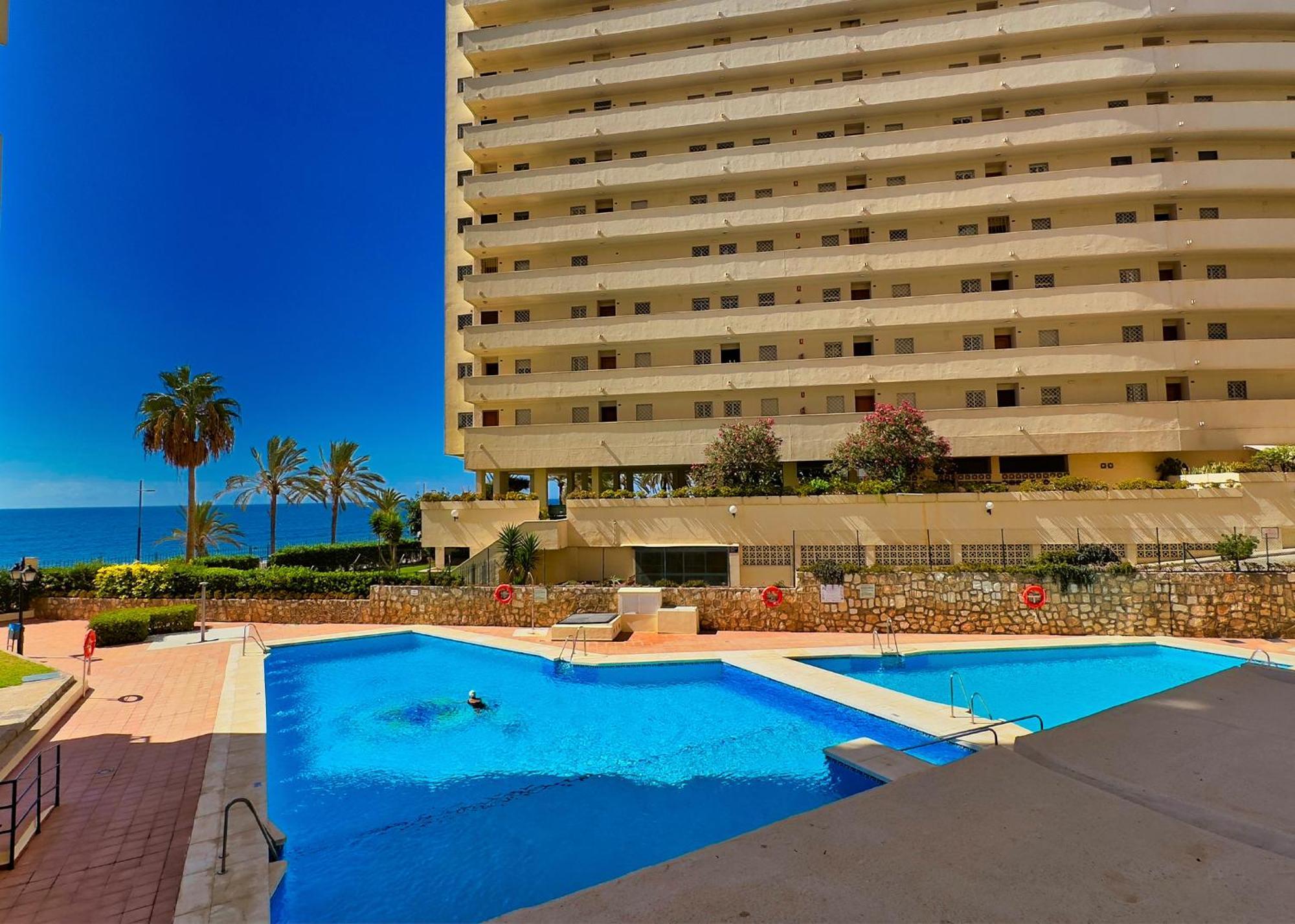 Modern Renovated One Bed Apartment In Edificio Apolo Marbella Center Exterior photo